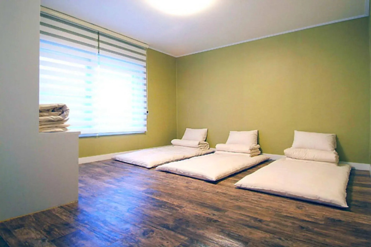 Crib 49 Guesthouse Seoul