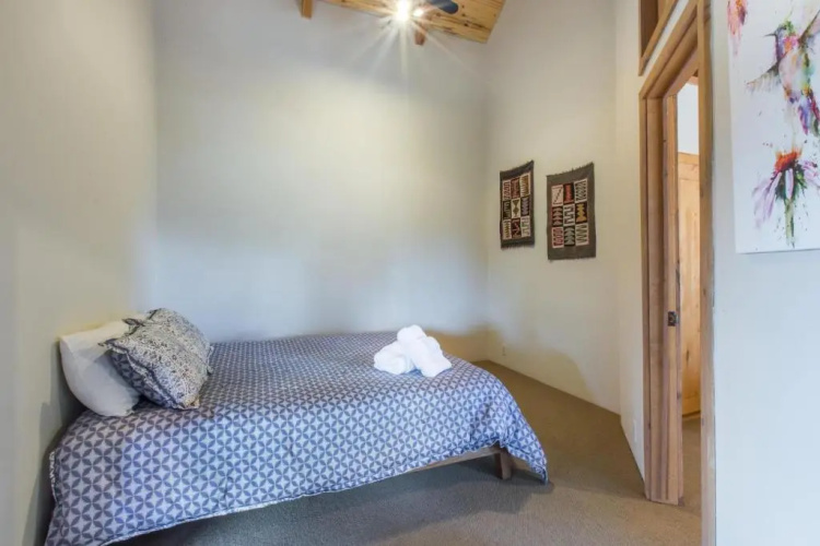 317 Tower Apartment