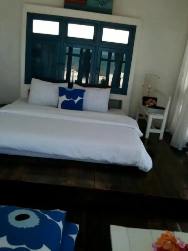 Standard room with balcony and beachfront