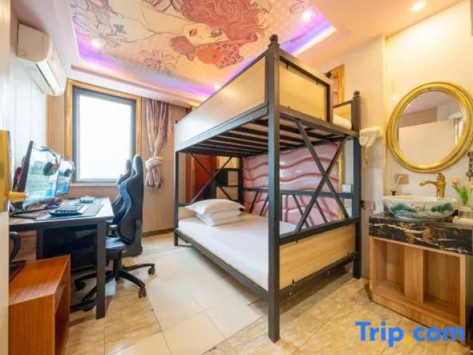 Bed in Dorm (male dorm)