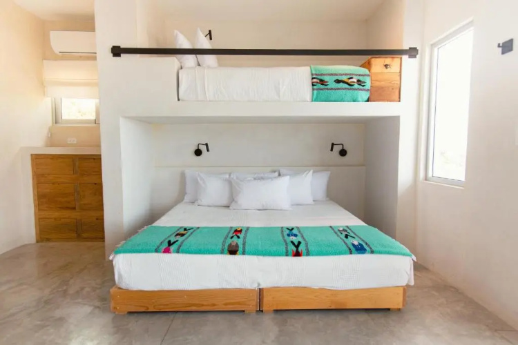 Topia Retreat - Surf Suite Sur