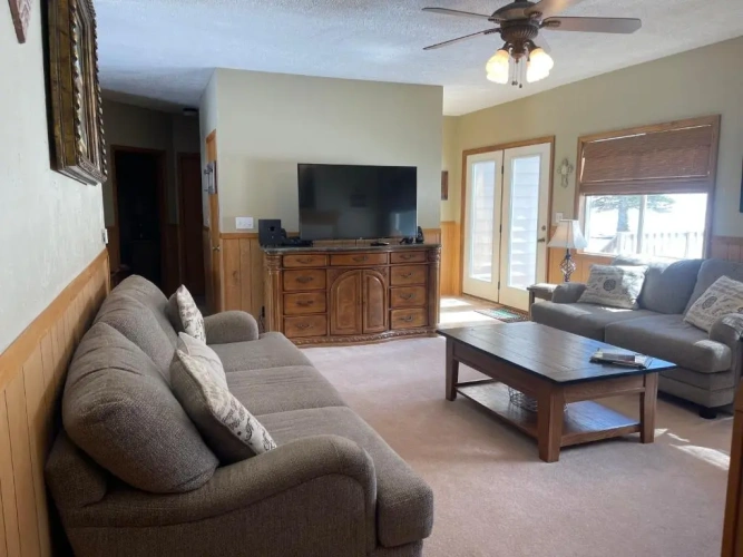 4 Bedrooms Cottage