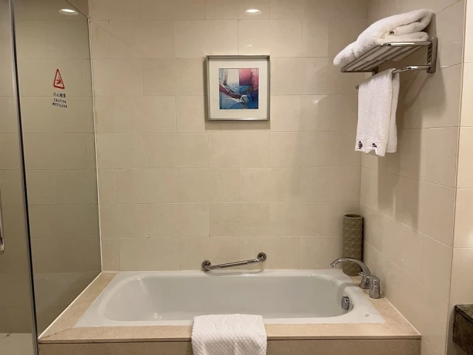 Business Single Suite