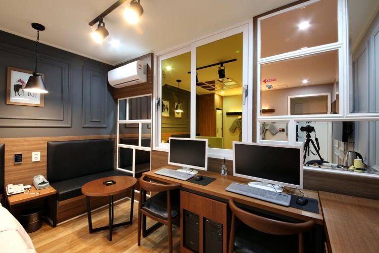 Guest rooms