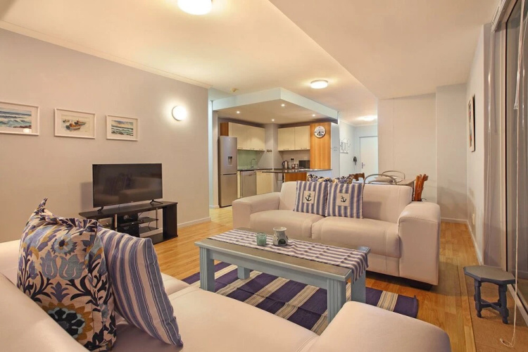 Horizon Bay 306