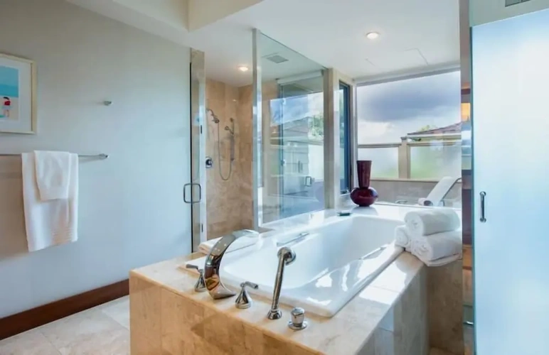 3 Bedrooms Apartment