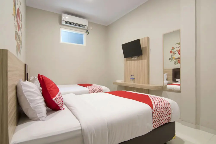 Stay At H by OYO Rooms