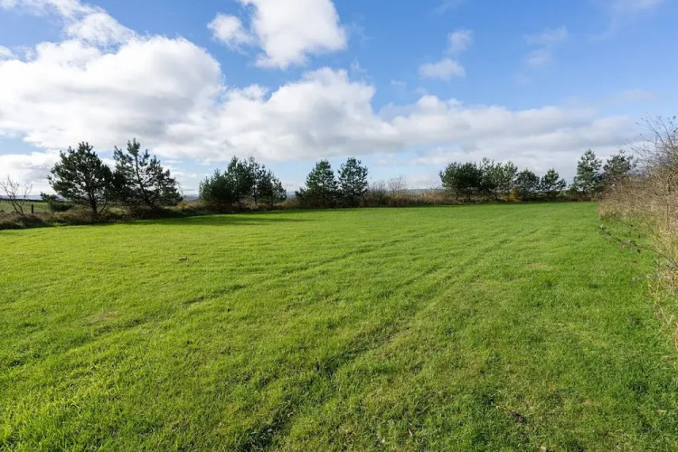 The Holmes Barn - Sleeps 16 - Pet Friendly