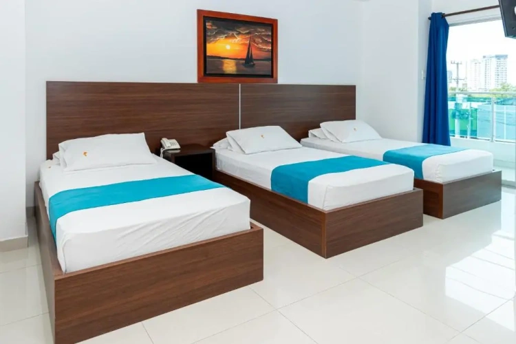 Standard Triple room