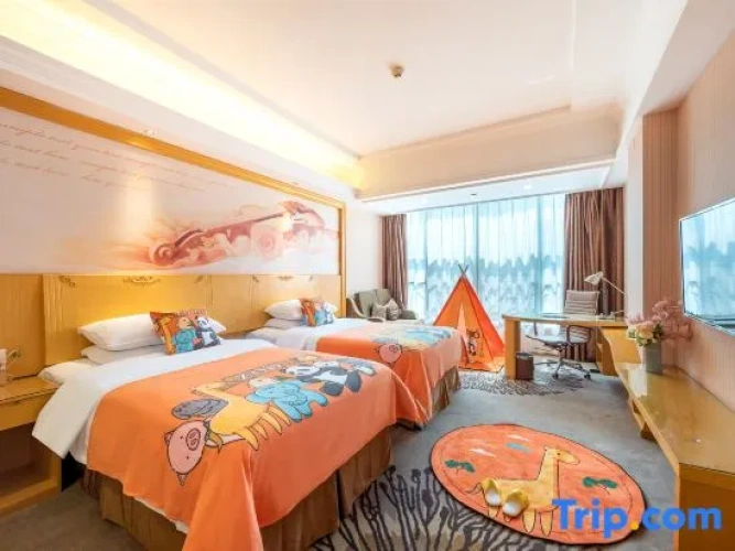 Standard Double room with street view