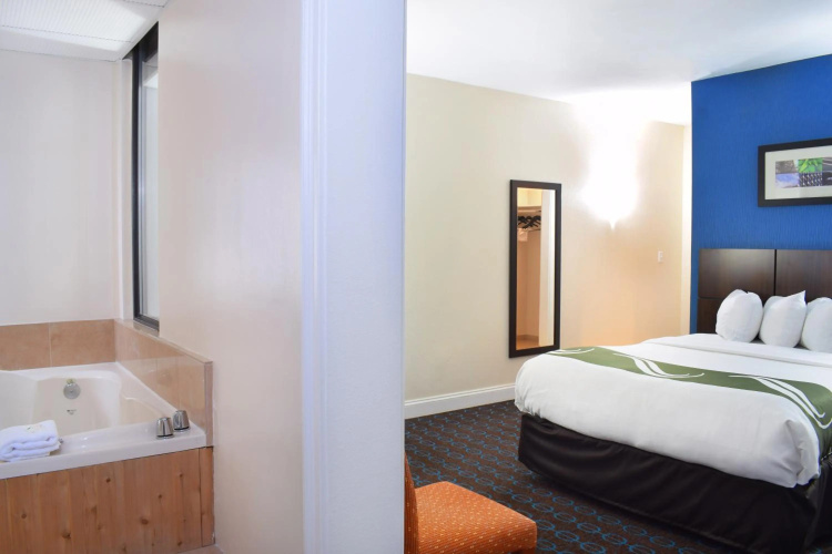 Quality Inn & Suites Middletown - Newport photo 6