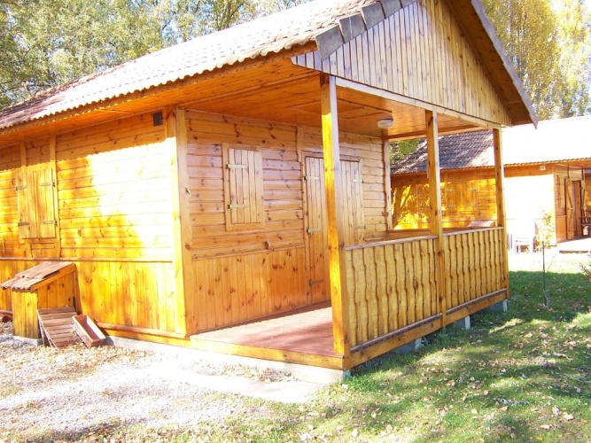2 Bedrooms Chalet