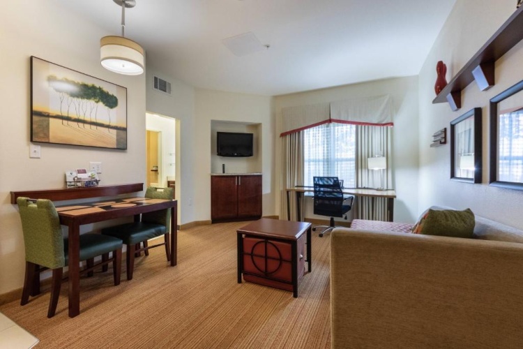 1 Bedroom Suite