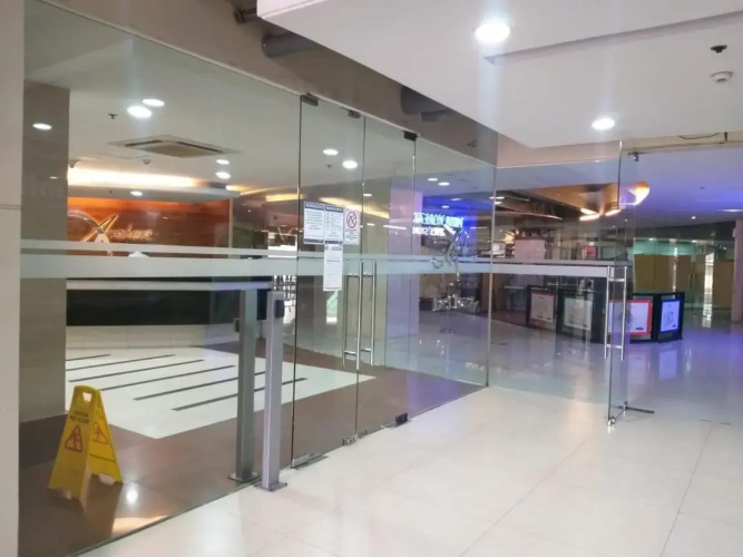 Lassale unit along taft ave 2818
