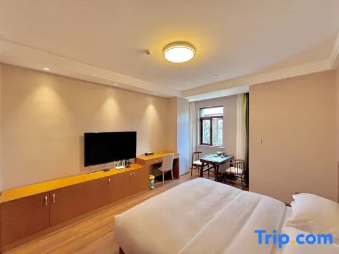 Deluxe Double Suite