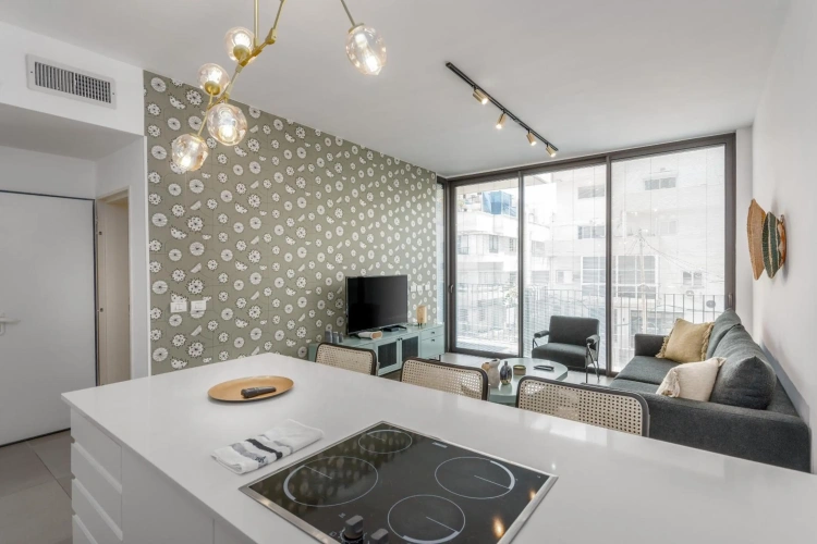 Hilton Beach Area- Perfect 1 BDR in a new building