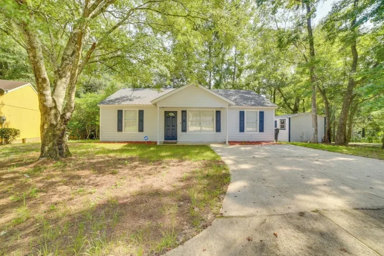 3 Bedrooms Cottage