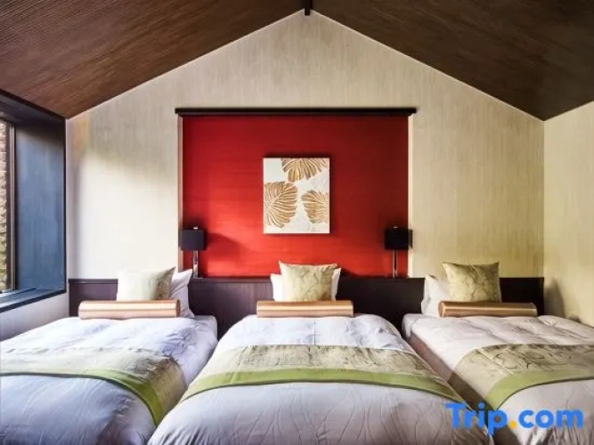 Standard Twin room with garden view