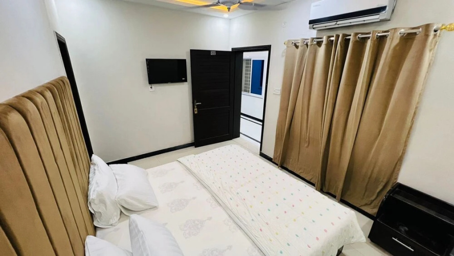 Hotel 11