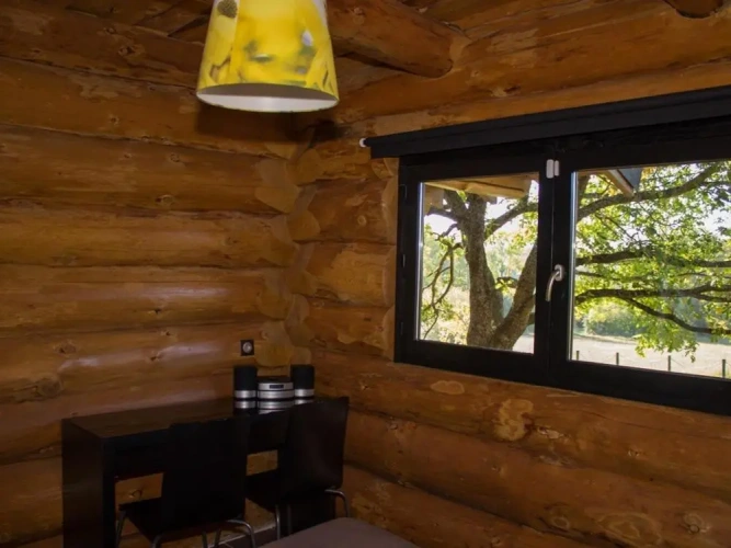 2 Bedrooms Chalet