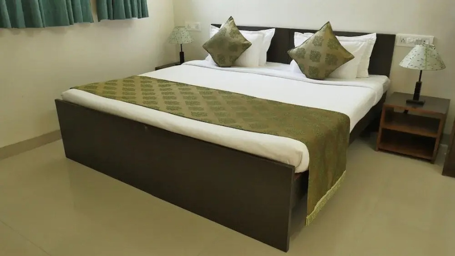 PACE Hotel Arungabad