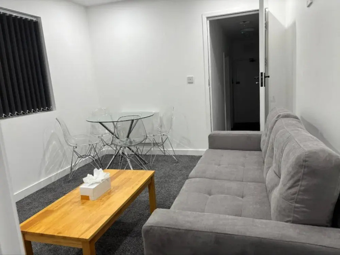 1 Bed Flat - Sleeps 2 - Parking - Wifi