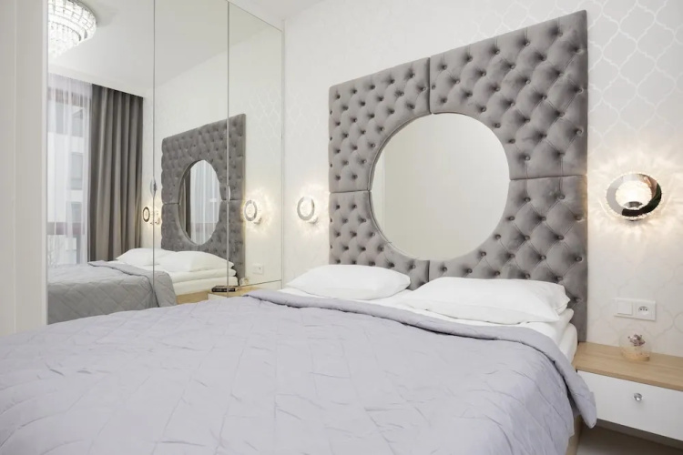 Luxurious Grey Apartment by Renters