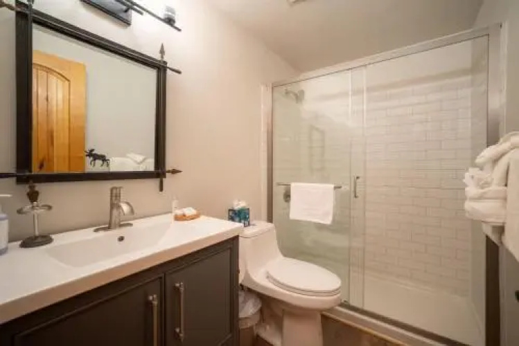 Updated 3BR Condo Near Downtown