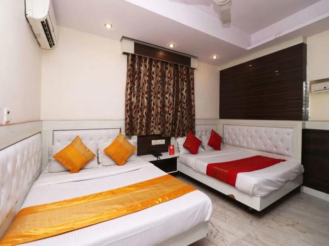 Mahesh Inn