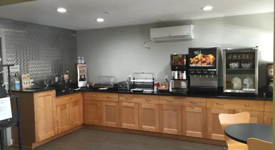 Excel Inn & Suites