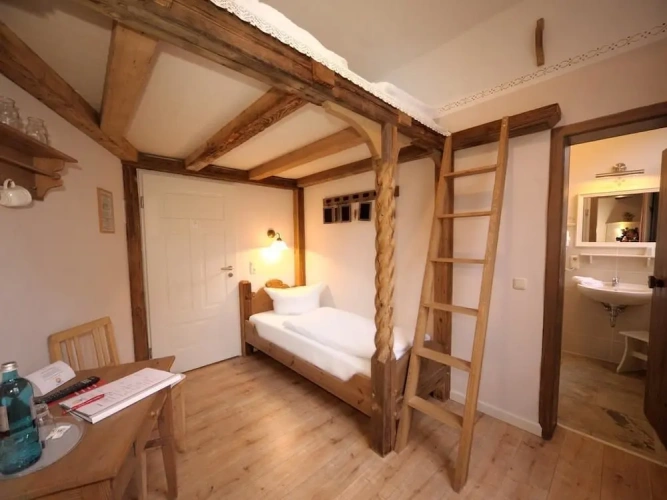 Standard Single room