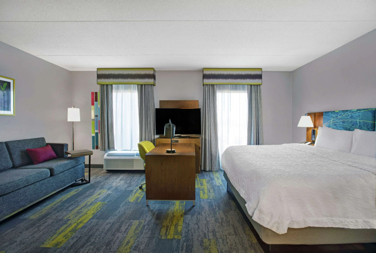 Hampton Inn & Suites Augusta West