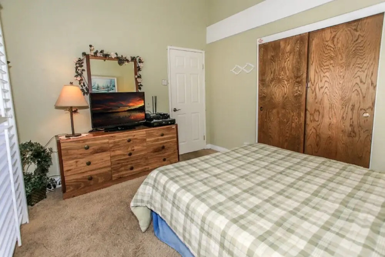 Boulder Bay Lakeside Suite Condo