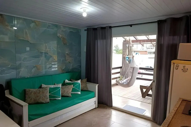 Apto 1 dorm. próximo a praia