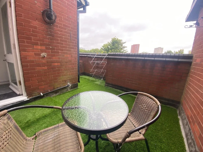 Apartment - Sleeps 2 & Free Parking