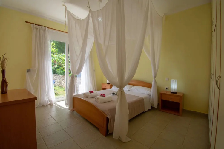 Beachfront Villa Barbati 1 , Corfu