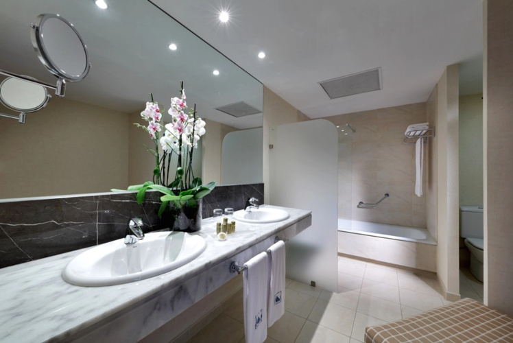 Hotel Eurostars Zaragoza photo 11