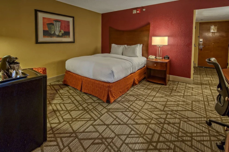 Doubletree Oak Ridge