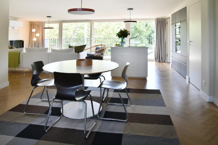 2 Bedrooms Apartment
