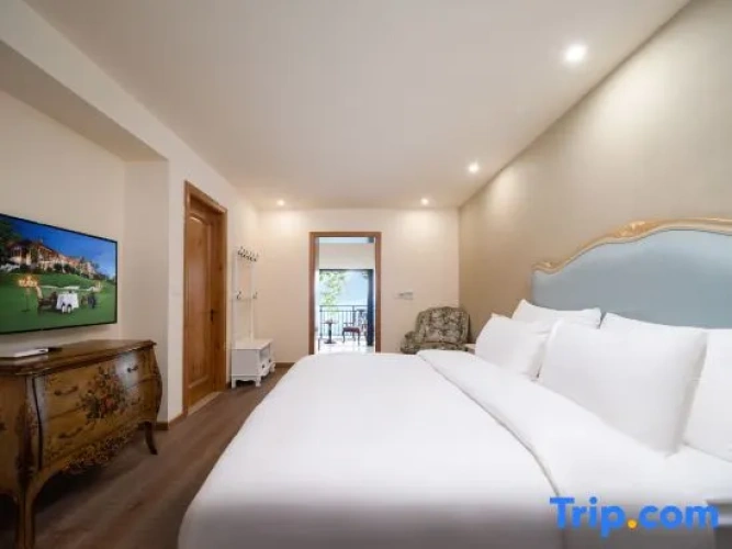 Double Suite with mountain view