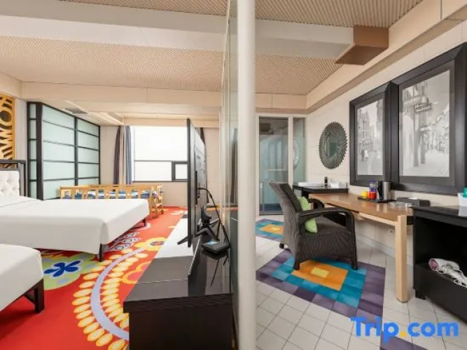 Twin Family Suite