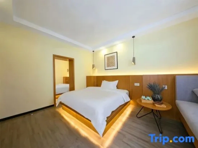 Quadruple Suite