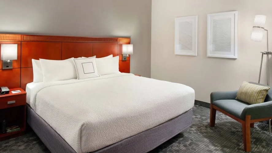 1 Bedroom Suite