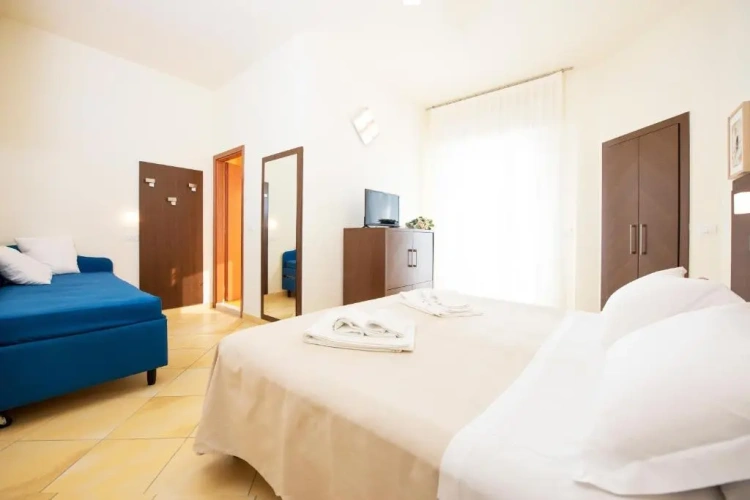 Superior Triple room with sea view