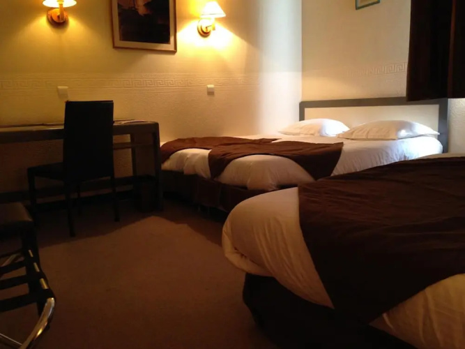 Hotel Continental - Contact Hotel