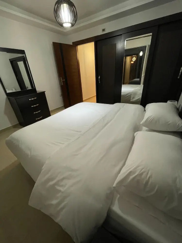 Apartment With Modern Amenities
