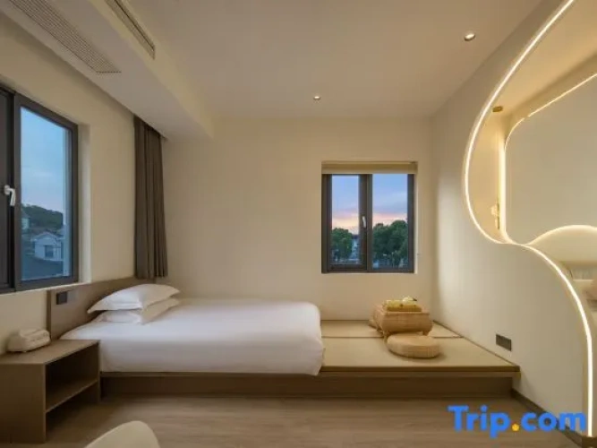 Family Suite with lake view