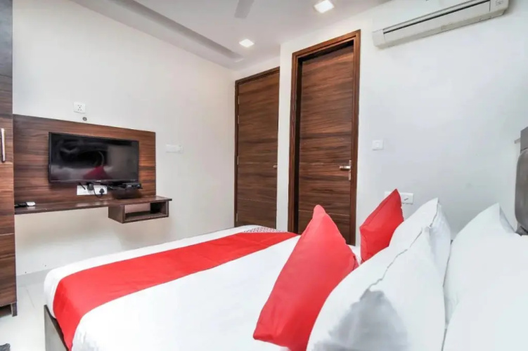 Priya Stays by OYO Rooms