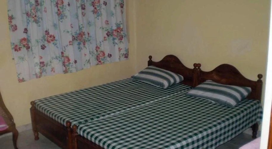 Dimuthu Tour Inn
