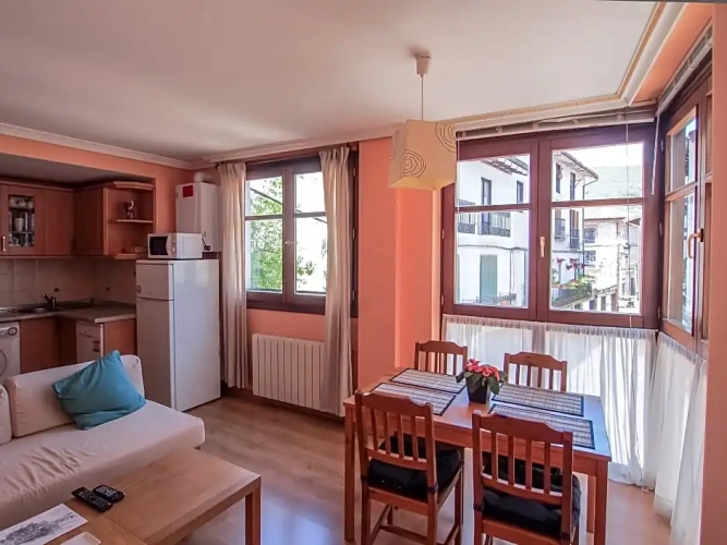 2 Bedrooms Apartment